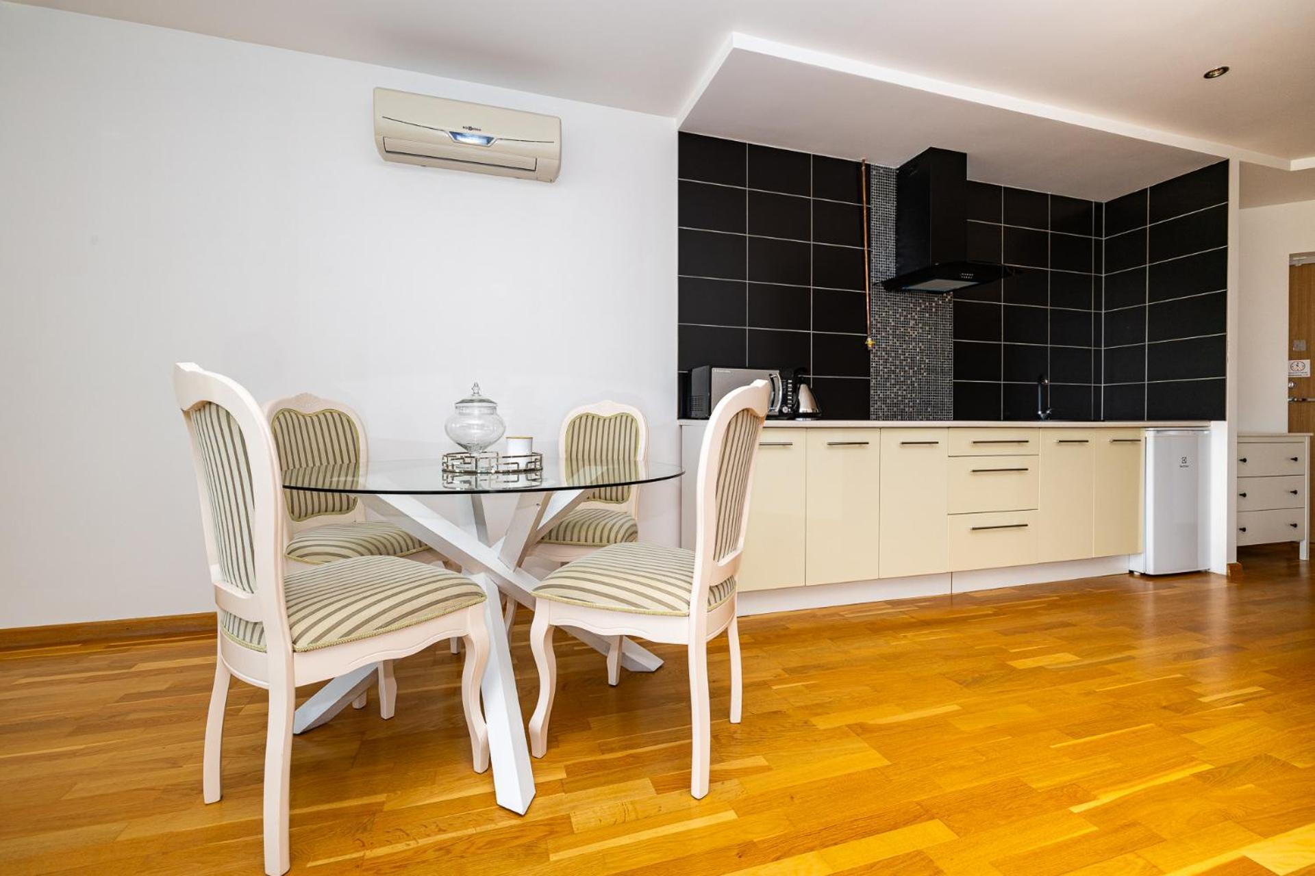 Elija Swan-Toy Apartments Sventoji Luaran gambar