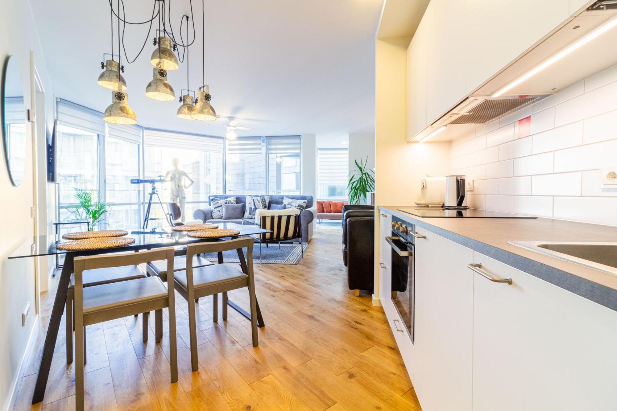 Elija Swan-Toy Apartments Sventoji Bilik gambar
