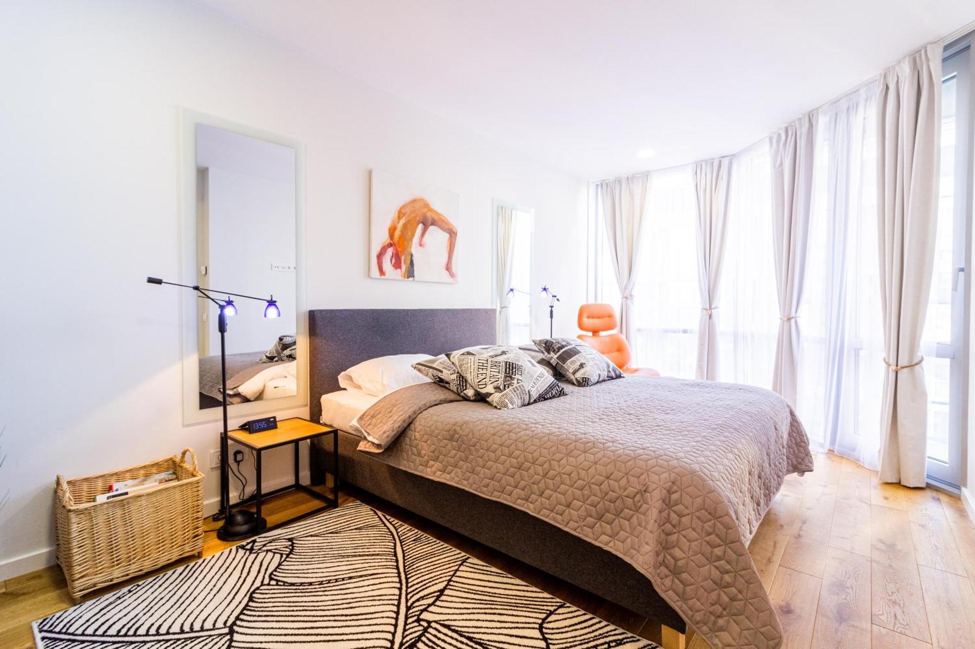 Elija Swan-Toy Apartments Sventoji Bilik gambar